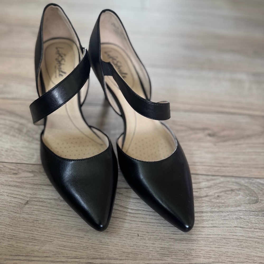 Life Stride Suki Black Leather Heel